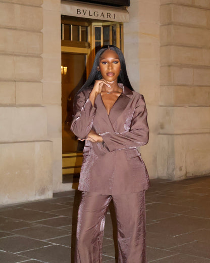 Tailleur marron satiné